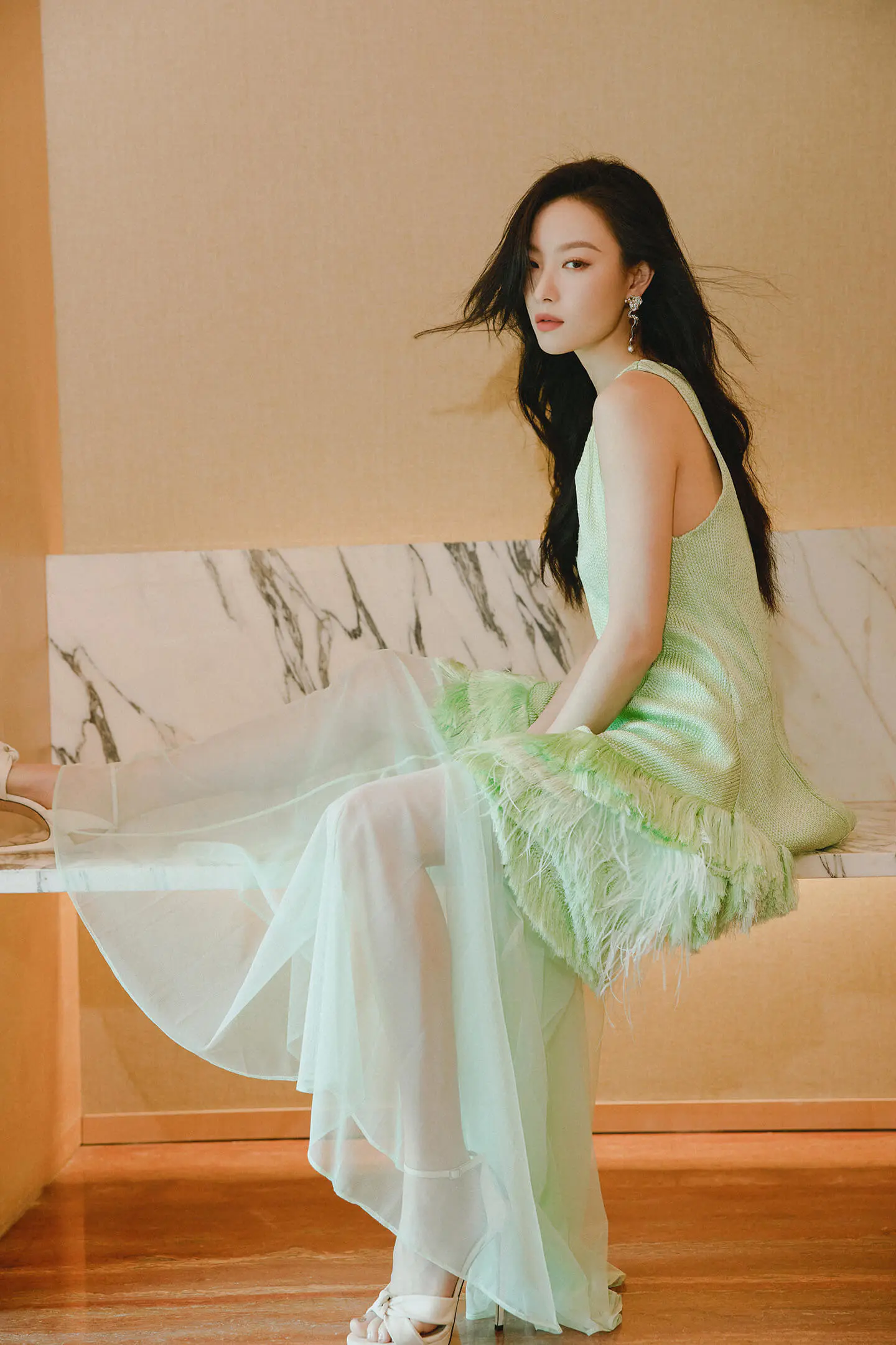 倪妮绿色长裙穿搭 春意满满 倪妮绿色长裙穿搭 春意满满
