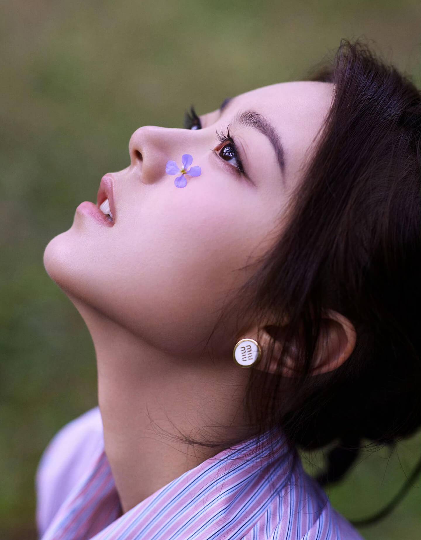 赵今麦拍MIU MIU森林系时尚写真 甜美动人 赵今麦拍MIU MIU森林系时尚写真 甜美动人