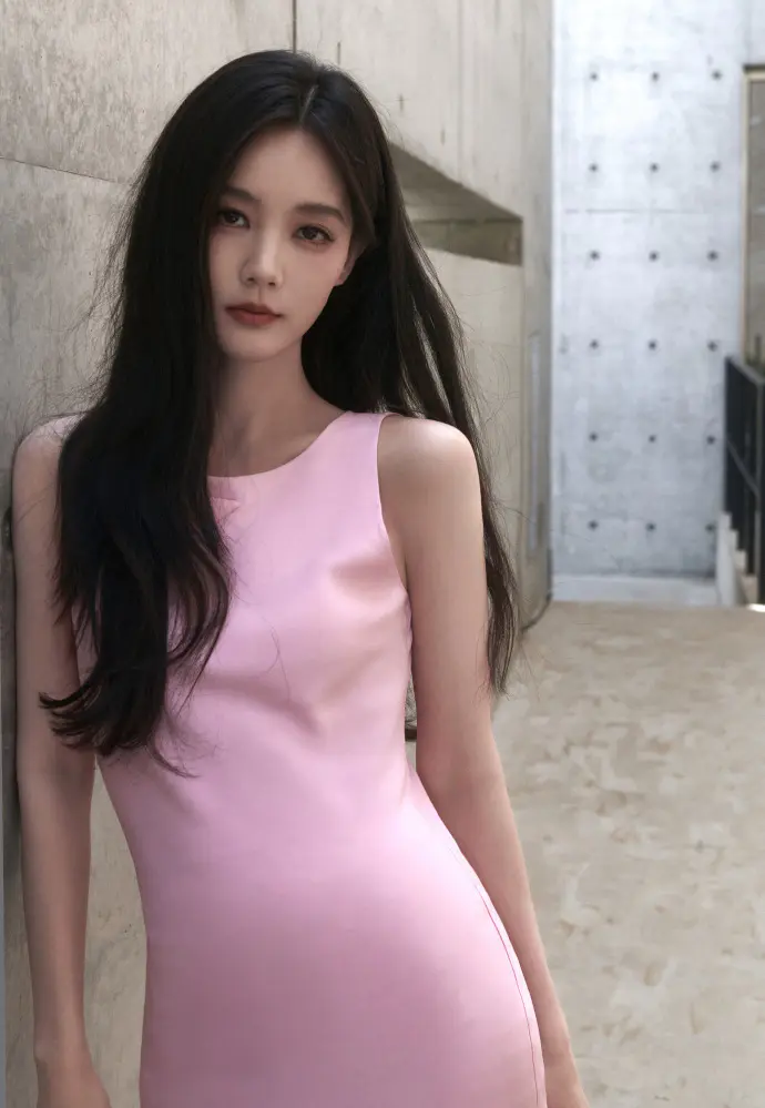 李一桐粉色逆袭杀疯了!32岁穿出满屏少女感,全靠这3条反套路? 李一桐粉色逆袭杀疯了!32岁穿出满屏少女感,全靠这3条反套路?
