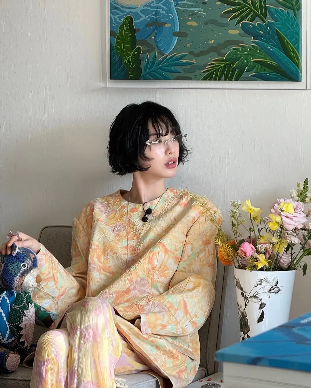 跟着Nana解锁矛盾美学穿搭法则:如何用1厘米发尾撬动整个时髦体系? 跟着Nana解锁矛盾美学穿搭法则:如何用1厘米发尾撬动整个时髦体系?