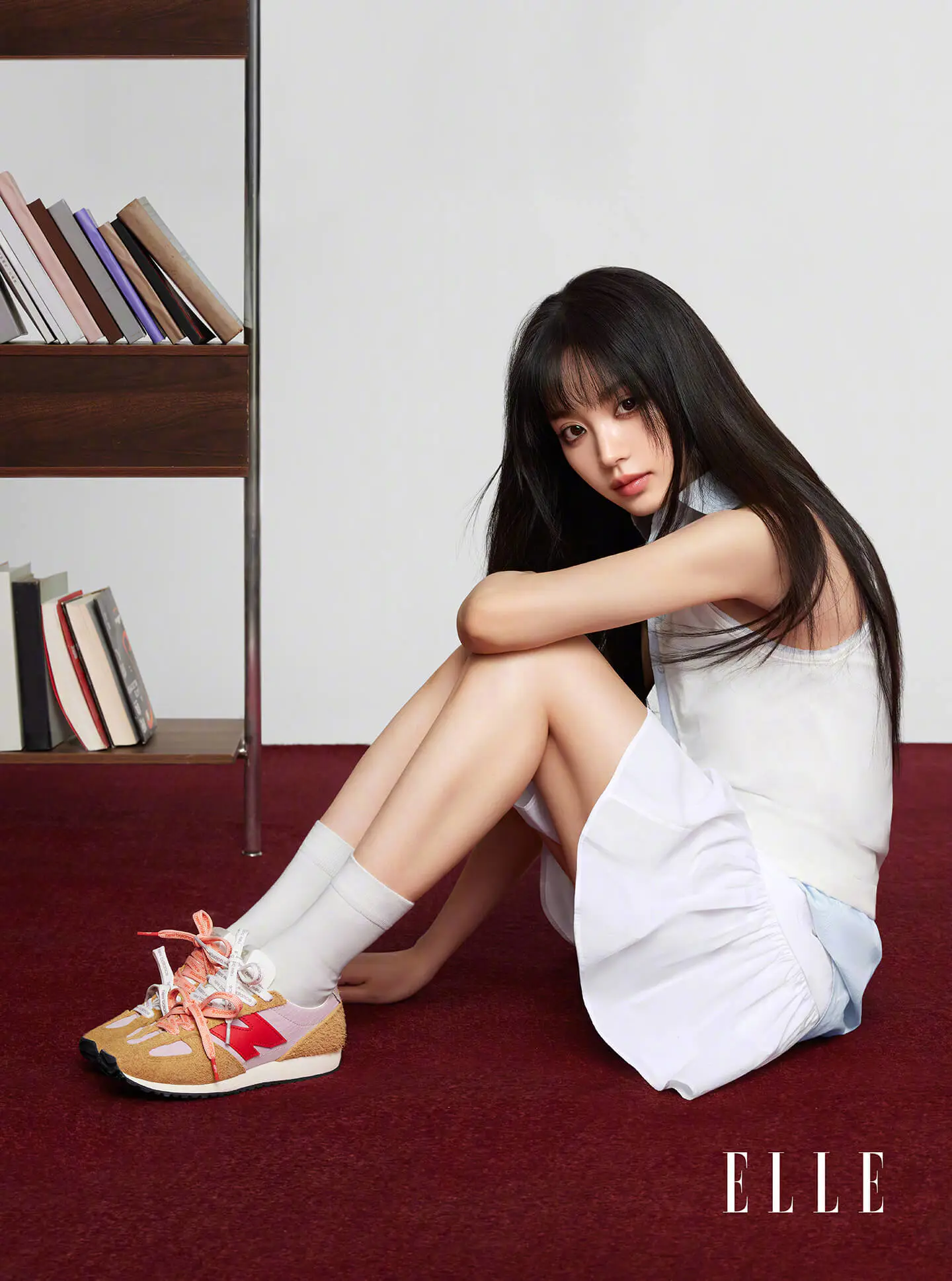 田曦薇登《ELLE》杂志封面,展现自己的另一面 田曦薇登《ELLE》杂志封面,展现自己的另一面