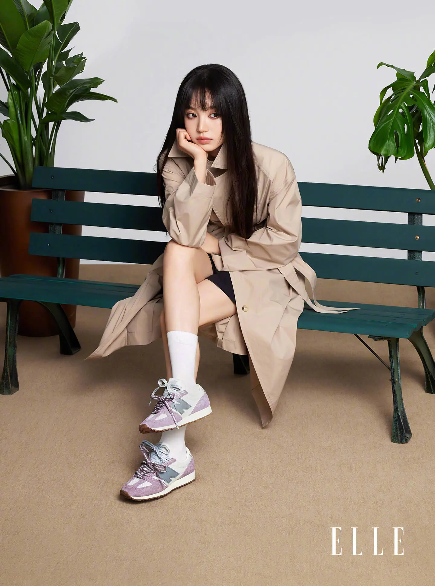 田曦薇登《ELLE》杂志封面,展现自己的另一面 田曦薇登《ELLE》杂志封面,展现自己的另一面
