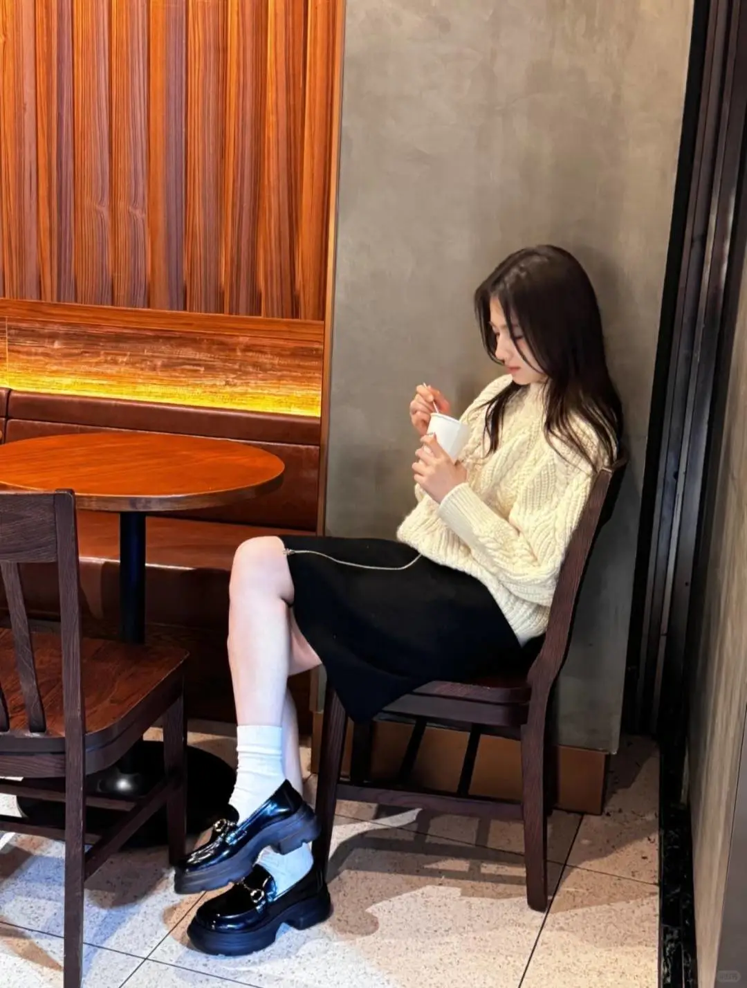 一张初恋脸的李兰迪着装风格更是会拿捏浅淡色系,整个人都甜美可人! 一张初恋脸的李兰迪着装风格更是会拿捏浅淡色系,整个人都甜美可人!