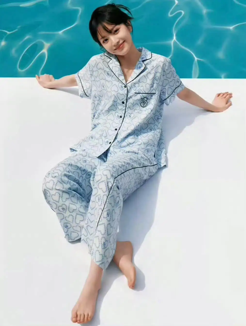 田曦薇维密居家大片爆火!普通人如何抄出”毫不费力”的时尚感? 田曦薇维密居家大片爆火!普通人如何抄出”毫不费力”的时尚感?