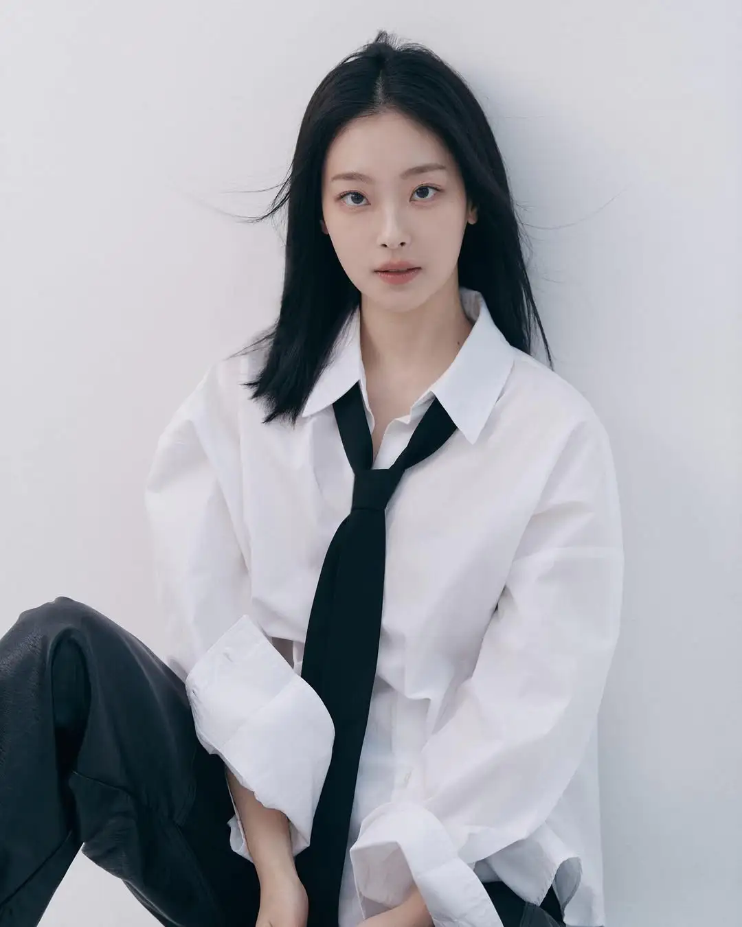 《比天堂更美的穿搭指南》崔熙真:人间猫系美学如何炼成?普通人必学的空灵感穿搭公式 《比天堂更美的穿搭指南》崔熙真:人间猫系美学如何炼成?普通人必学的空灵感穿搭公式
