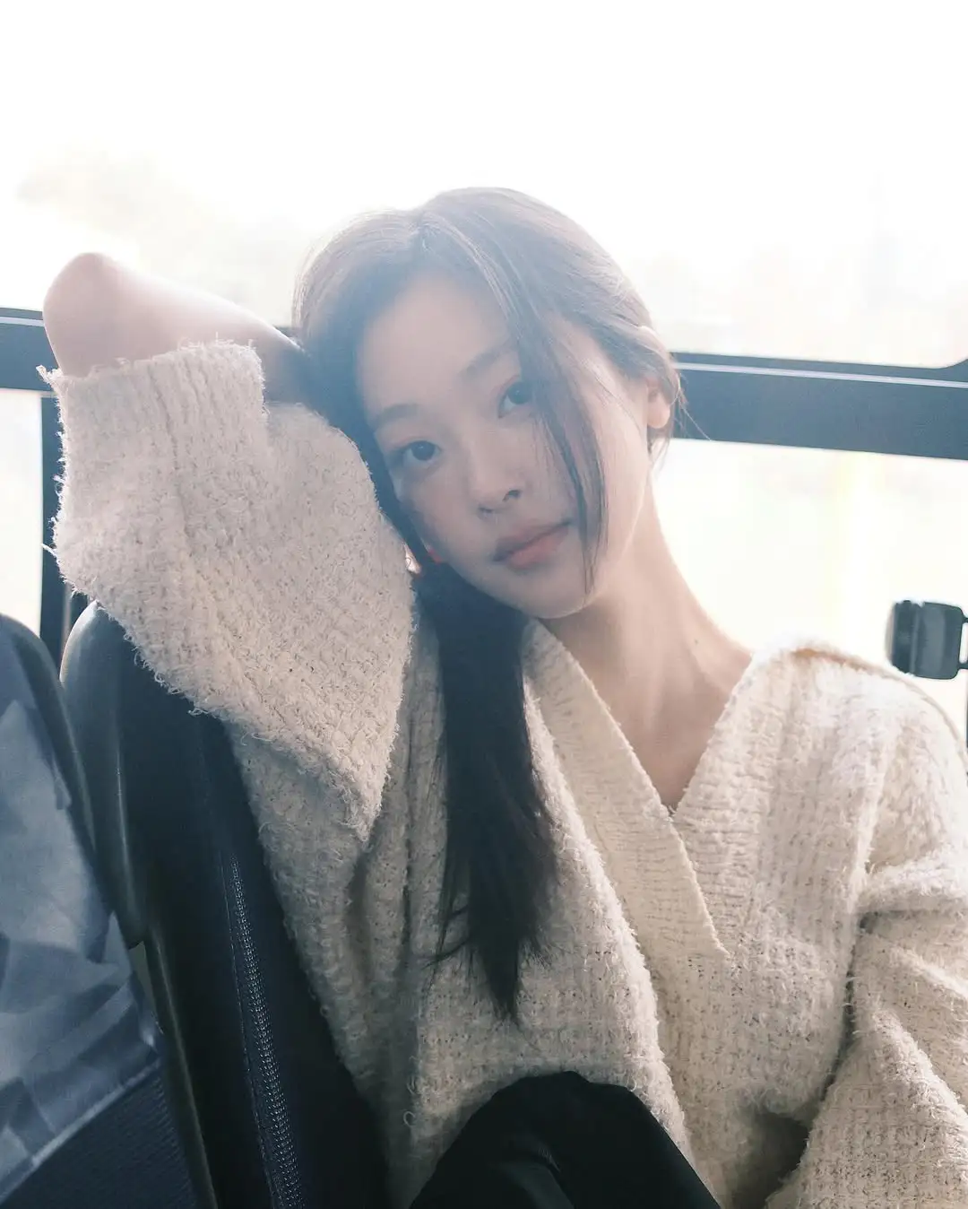 《比天堂更美的穿搭指南》崔熙真:人间猫系美学如何炼成?普通人必学的空灵感穿搭公式 《比天堂更美的穿搭指南》崔熙真:人间猫系美学如何炼成?普通人必学的空灵感穿搭公式