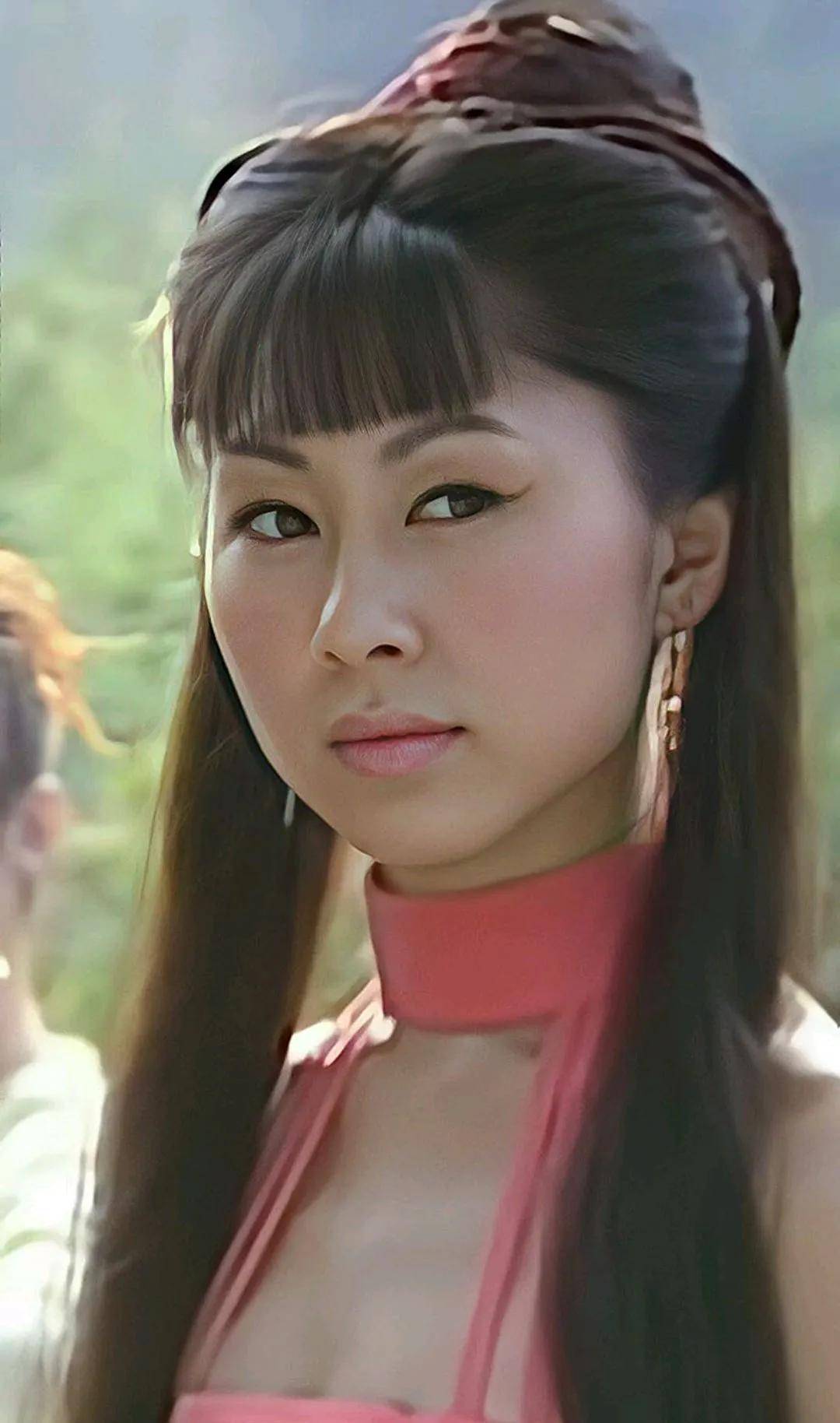 44岁香港女星胡定欣:暂无结婚计划!不知姚子羚拍拖 44岁香港女星胡定欣:暂无结婚计划!不知姚子羚拍拖