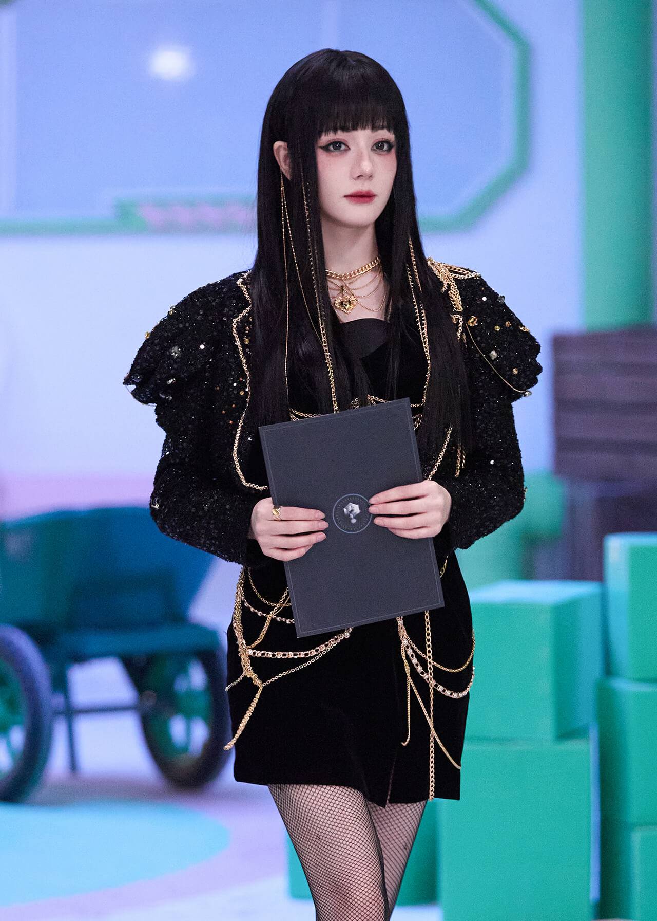 迪丽热巴埃及艳后转场 像从漫画里走了出来 迪丽热巴埃及艳后转场 像从漫画里走了出来