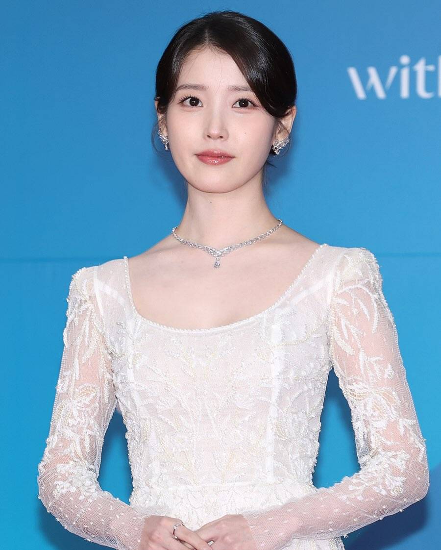 金泰梨二度封后、廉惠兰是最强绿叶、还有宋慧乔美貌成焦点,第 61 届百想艺术大赏造型 金泰梨二度封后、廉惠兰是最强绿叶、还有宋慧乔美貌成焦点,第 61 届百想艺术大赏造型