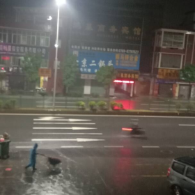 东莞下大雨啦！